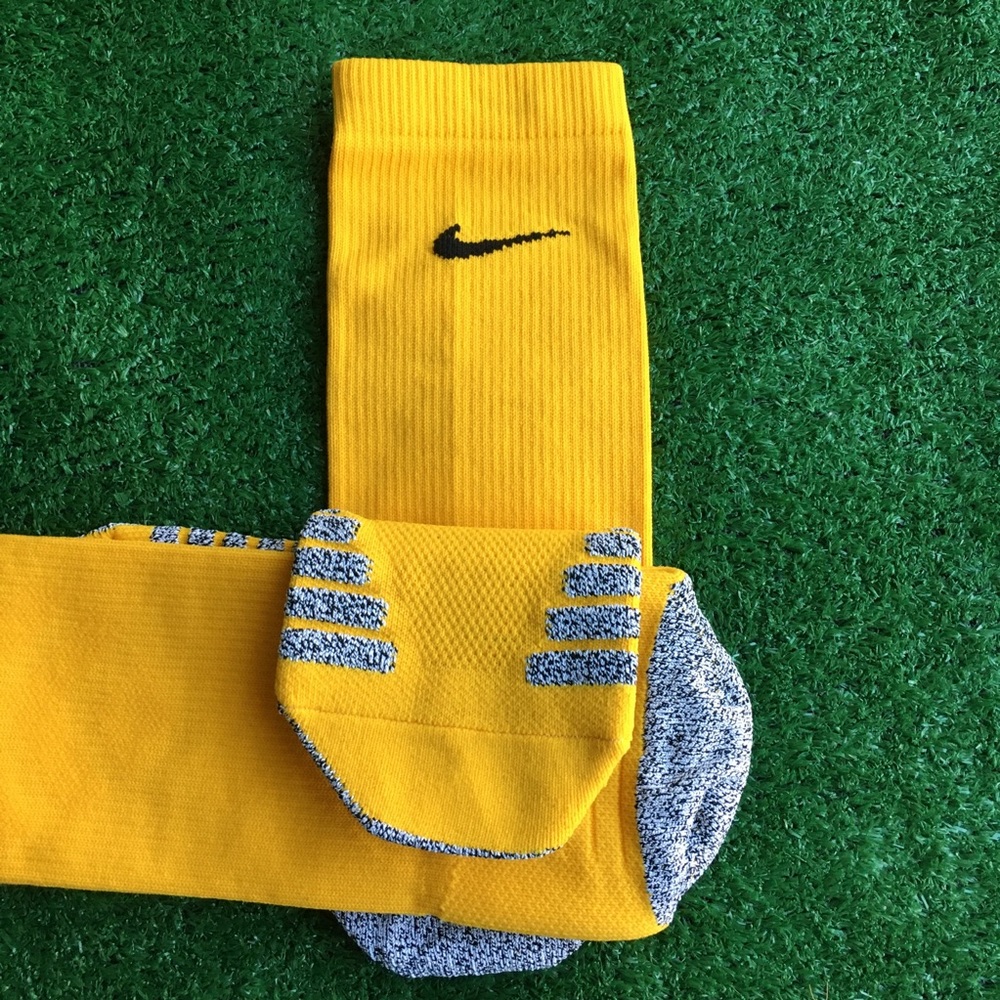 LAST PAIR!! NEW NIKE GRIP CREW FOOTBALL SOCKS - Picture 3 of 7